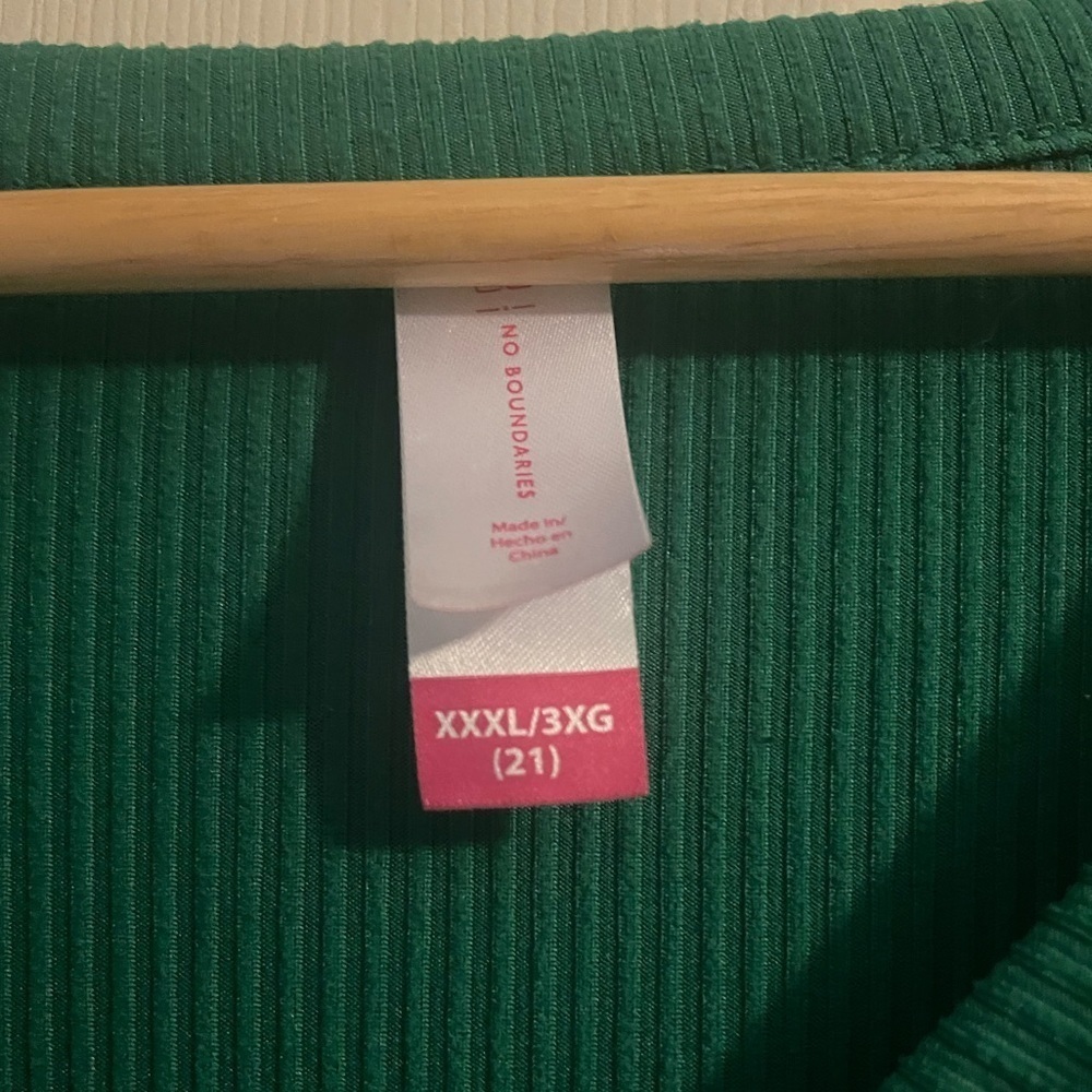 No Boundaries Green Long Sleeve Henley​​​​​​ - Picture 3 of 3
